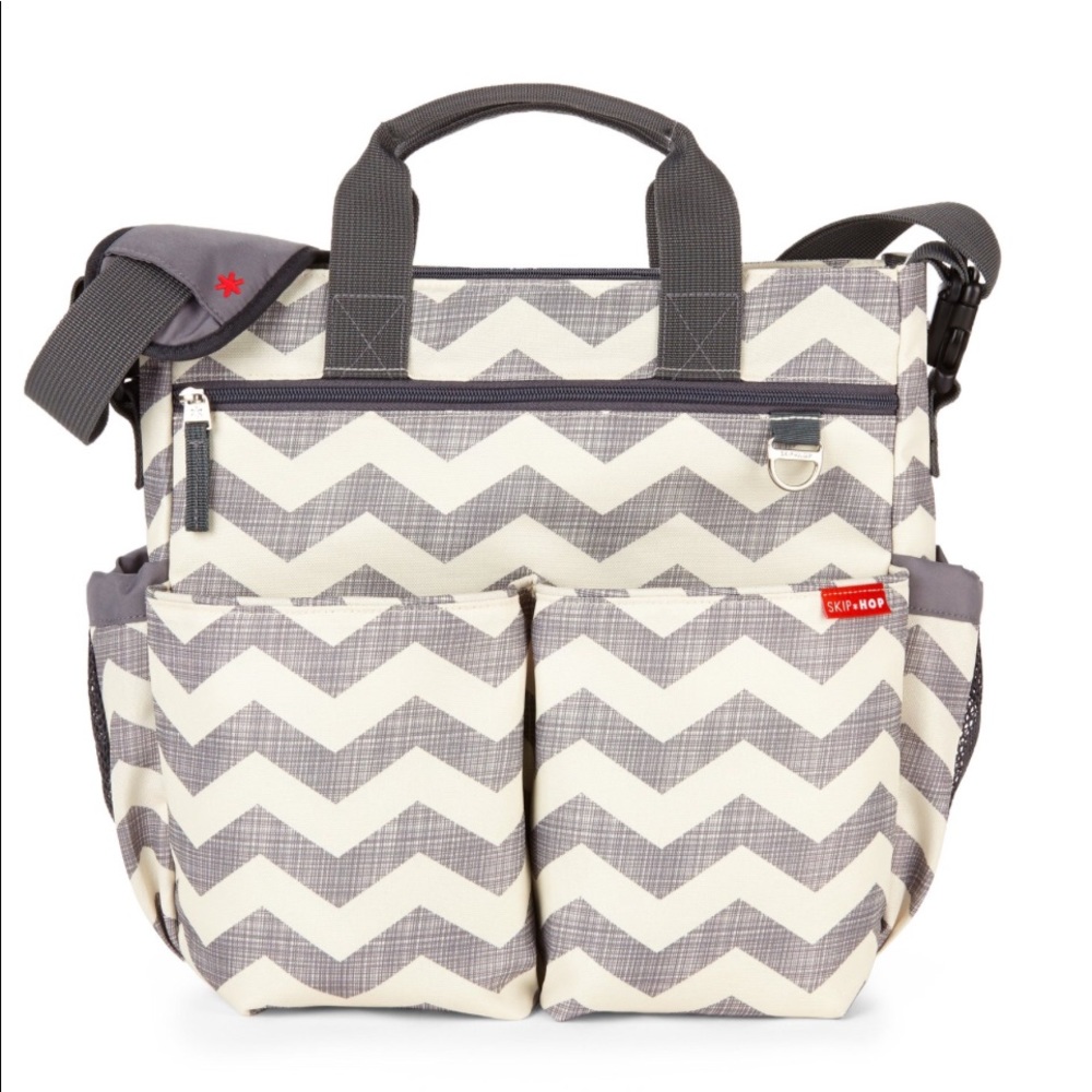 Skip hop diaper bag. Grey & white chevron pattern
